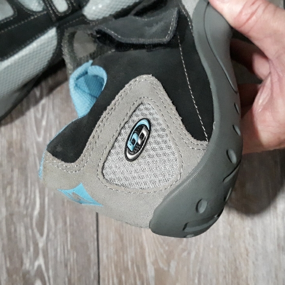 Specialized grey suede and mesh biking shoes. Size 9 - Picture 6 of 11